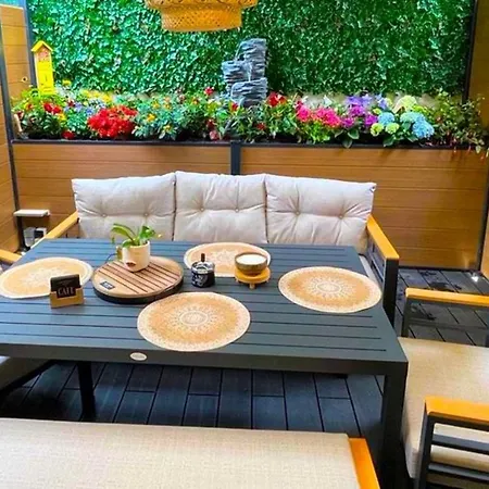T1/ Terrasse /proche Centre Lyon Apartment La Mulatiere