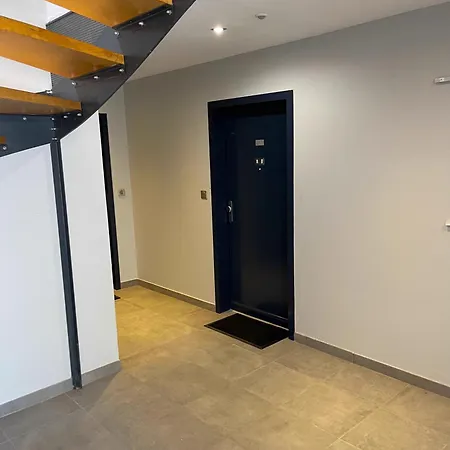 Apartment T1/ Terrasse /proche Centre Lyon *