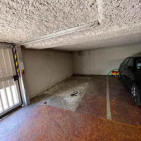 T1/ Terrasse /proche Centre Lyon 아파트